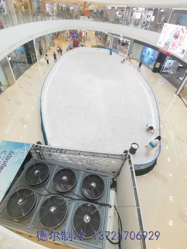 傑克熊冰(bīng)雪童樂世界冰(bīng)場及(jí)製冰主機俯視照片